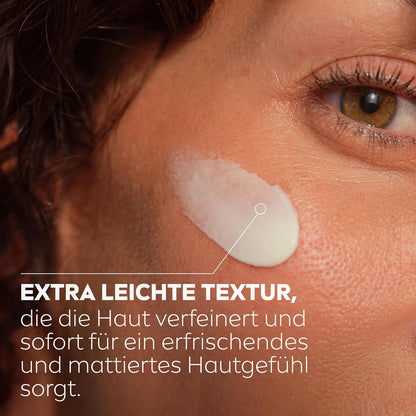 NIVEA Q10 Anti-Falten PORENVERFEINERUNG Extra Leichte Tagespflege, Straffende Tagescreme Mit LSF 15, Gesichtspflege Für Mischhaut Mit Q10, Algenextrakt Und Aloe (50 Ml)